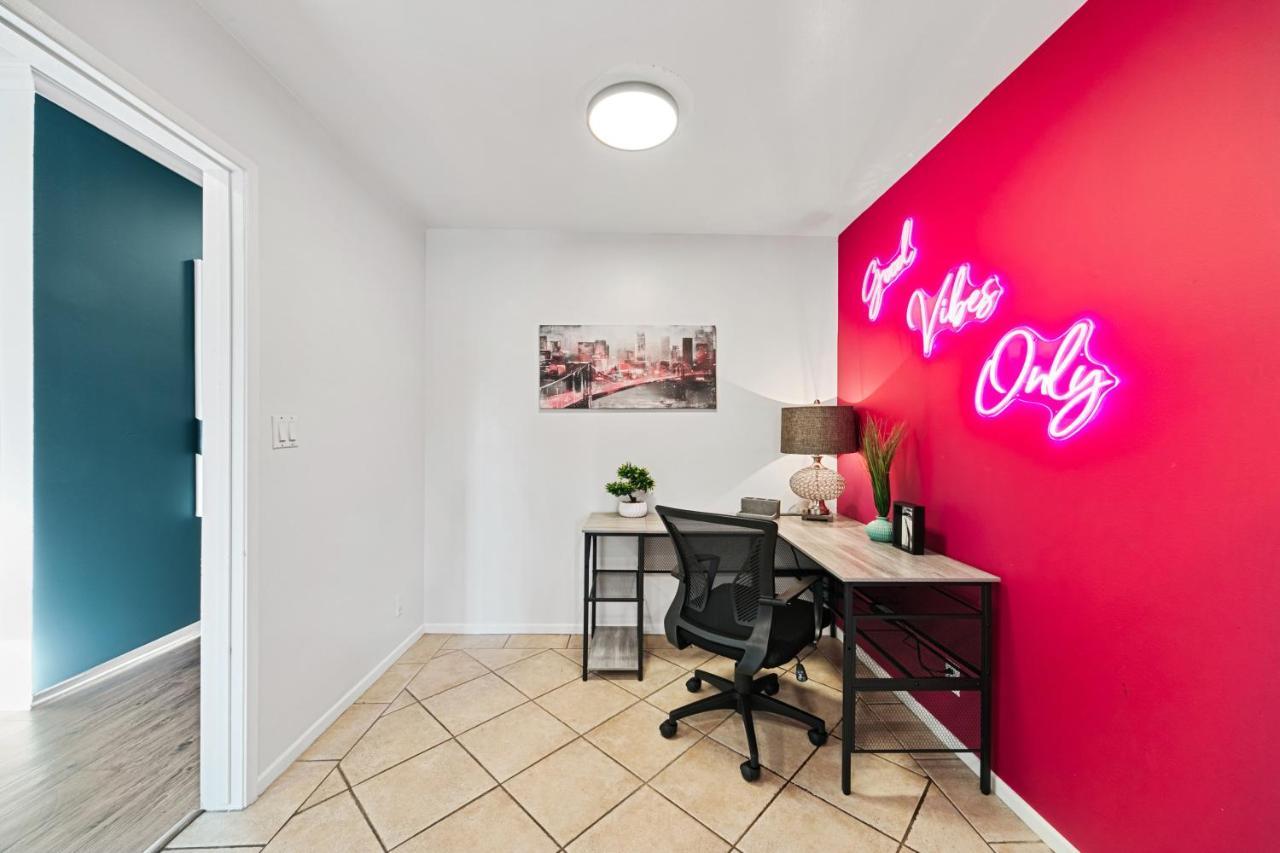 Beverly Hills Chic 2 Bed 2Bath With Patio And Parking 309 Los Angeles Exterior foto