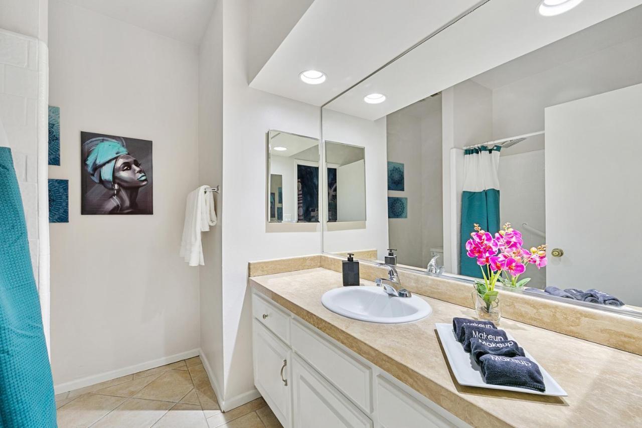 Beverly Hills Chic 2 Bed 2Bath With Patio And Parking 309 Los Angeles Exterior foto